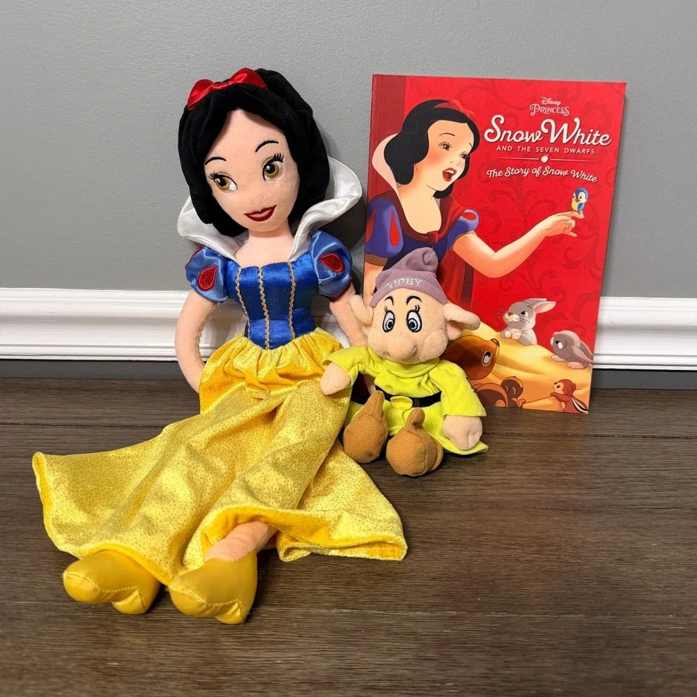 Disney Princess Snow White Plush 18